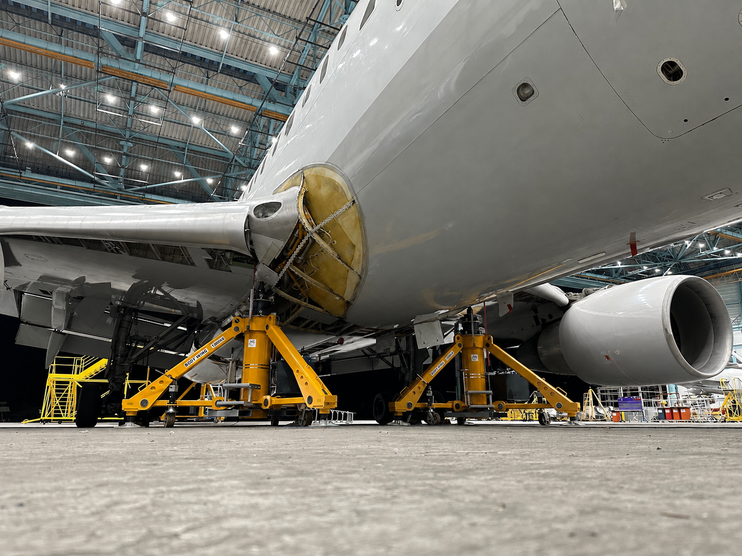 JMS &ndash; Heavy Maintenance aircraft tripod jacks